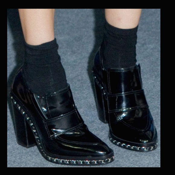 CHANEL patent leather chain-link ankle boot - Picture 3 of 14
